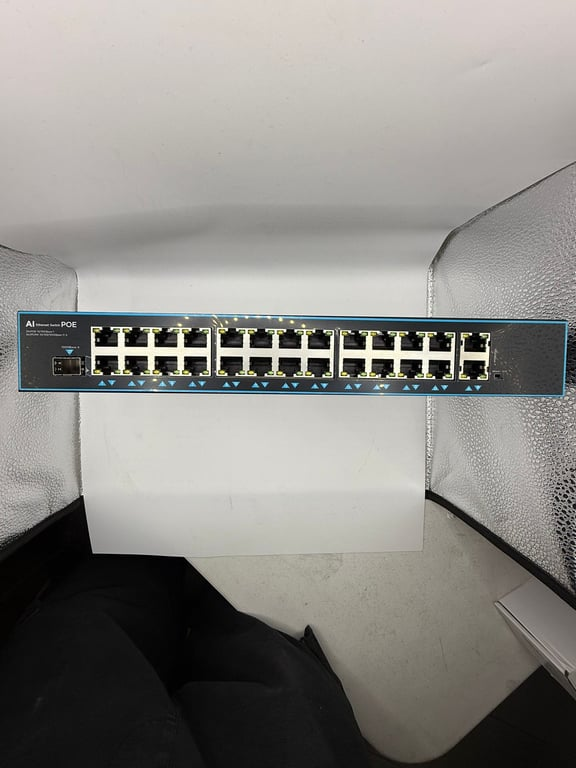 24-port-fast-ethernet--4-port-gigabit-poe-switch